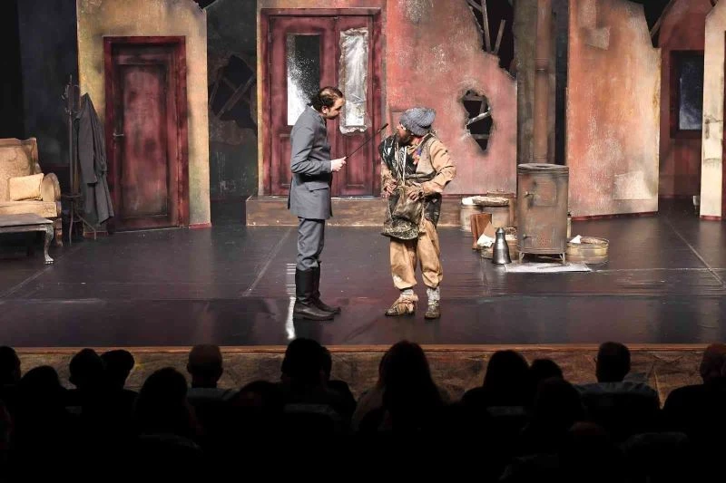 Mersin Büyükşehir Belediyesi, Şehir Tiyatrosunu Türkiye’ye tanıtıyor
