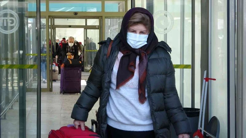 İran, sınır kapısındaki çalışma saatlerini uzattı
