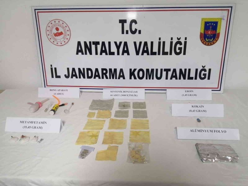 Antalya’da 3 bin 300 kullanımlık emdirilmiş sentetik bonzai ele geçirildi
