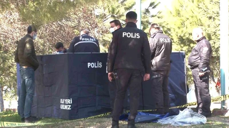 Yürüyüş yaptıktan sonra banka oturan adam ölü olarak bulundu