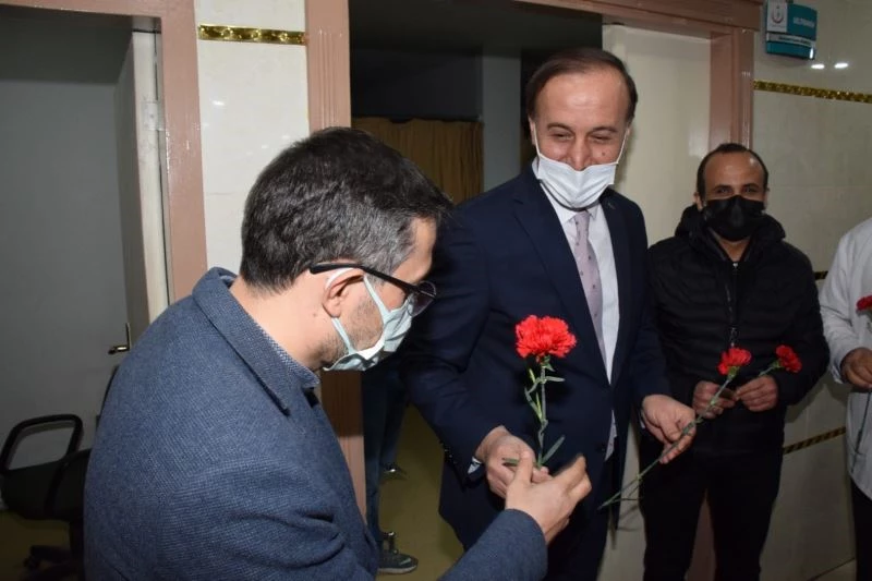 Vali Erin sağlık çalışanlarıyla buluştu
