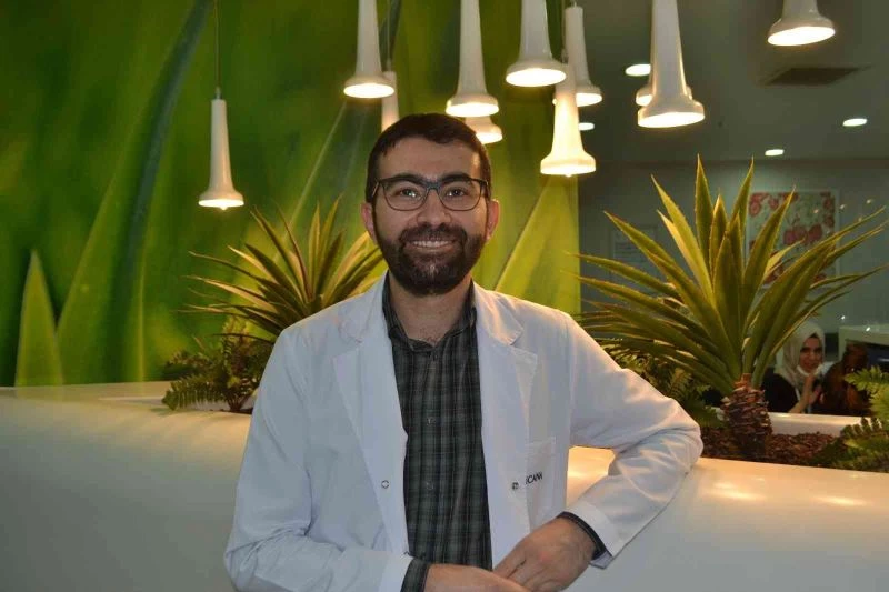 Doç. Dr. Ata: “Tükürük bezi taşlarının lazerle kırılması organ koruyucu işleme dönüşmüştür”
