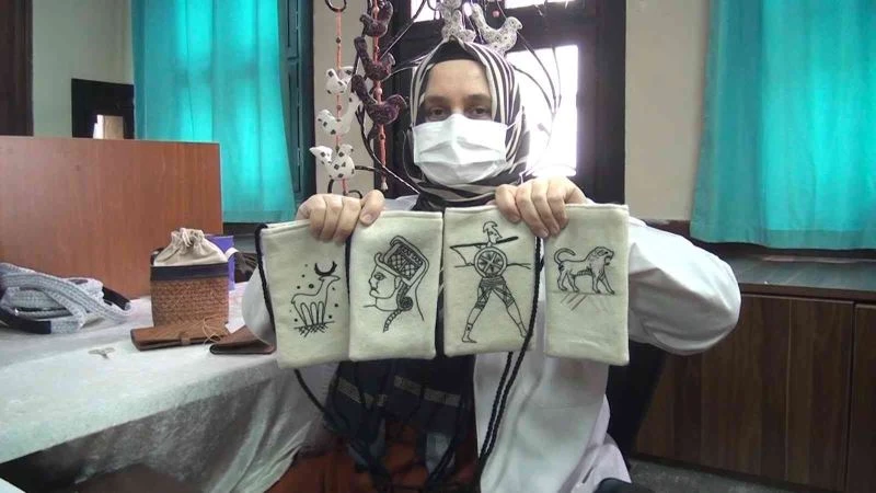 Friglere ait desenleri sanatla buluşturdular
