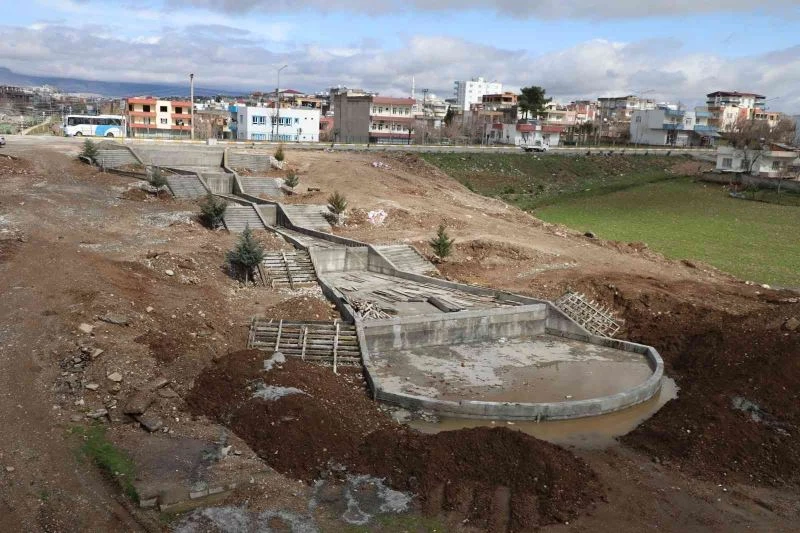 Kanal Boyu 2. etap parkın yapım çalışmaları sürüyor
