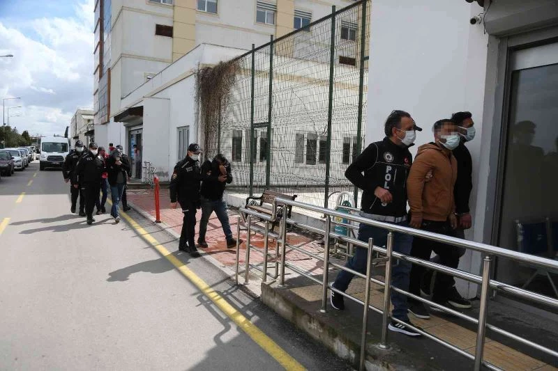 Torbacı diye gözaltına alındılar, adli kontrol şartıyla serbest kaldılar
