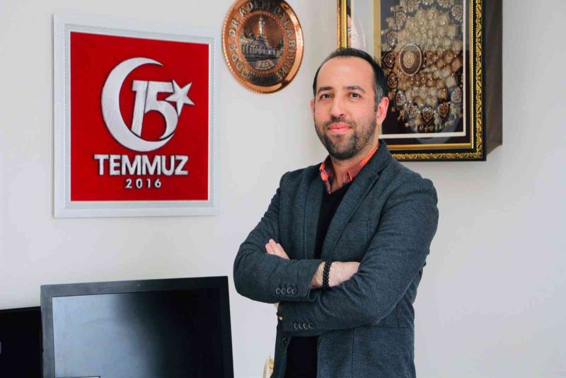 Doç. Dr. Adem Palabıyık: “Kılıçdaroğlu’nun Diyarbakır’da yaptığı zafer işareti siyasal bir skandaldır”
