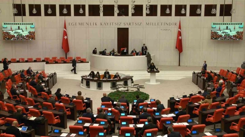 AK Parti’li İskenderoğlu, “Aziz şehitlerimizi unutmayacak, unutturmayacağız”
