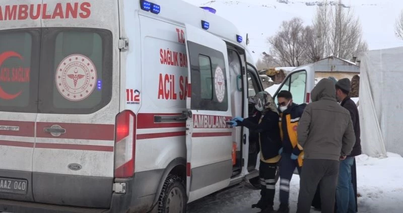 Erciş’te yolu kapanan mahalledeki kalp hastası için seferberlik
