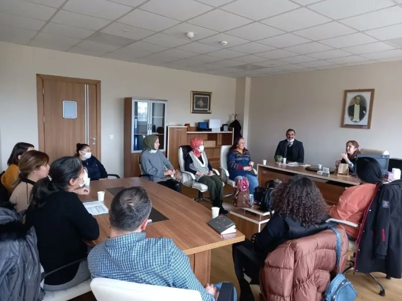 Psikolojik danışmanlar projeler için bir araya geldi
