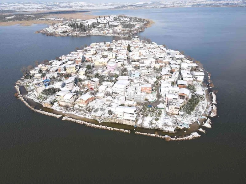 (Özel) Beyazlara bürünen Gölyazı ve Cumalıkızık havadan böyle görüntülendi
