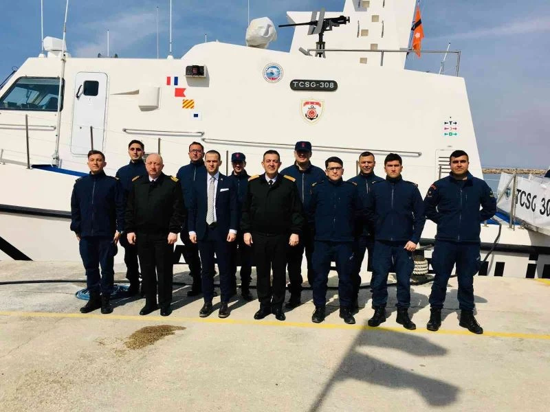 Kaymakam, Boğazlar Bölge Komutanı ve komutanlar, Sahil Güvenlik ekipleriyle bir araya geldi
