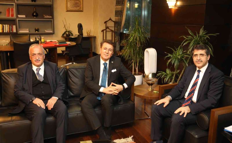 Rektör Çomaklı, Strateji ve Bütçe Başkanı İbrahim Şenel ile bir araya geldi
