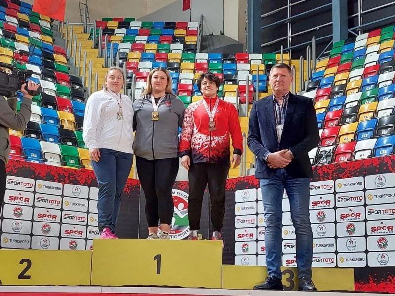 GAÜN öğrencisi milli sporcudan büyük başarı
