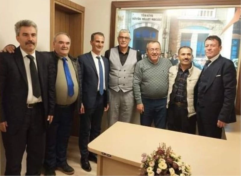 Seçilen aday hükümlü çıkınca, başkanlık 2. olan adaya verildi
