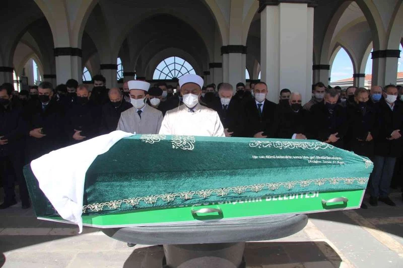 İnci Konukoğlu son yolculuğuna uğurlandı
