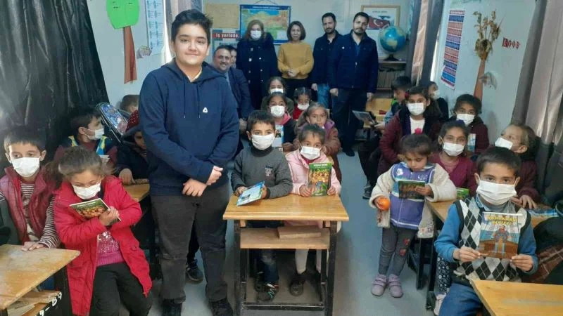 Çocuk yazar, öğrencilere başarı hikayesini anlattı
