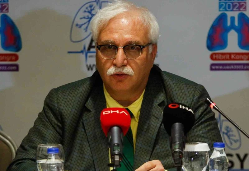 Koronavirüs Bilim Kurulu Üyesi Özlü: 