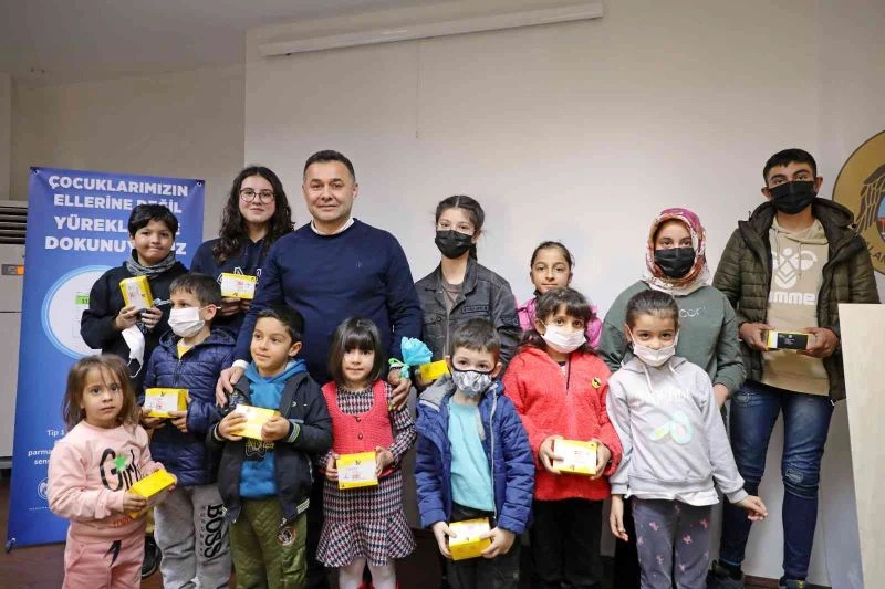 Alanya Belediyesinden diyabetli çocuklara sensörlü glikoz ölçüm cihazı
