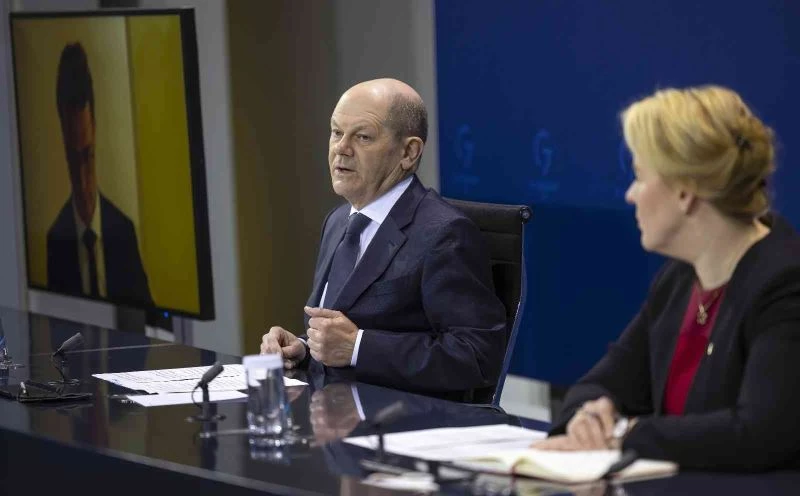 Almanya Başbakanı Scholz: “Rusya uluslararası değerlerimize ve normlarımıza da saldırıyor”
