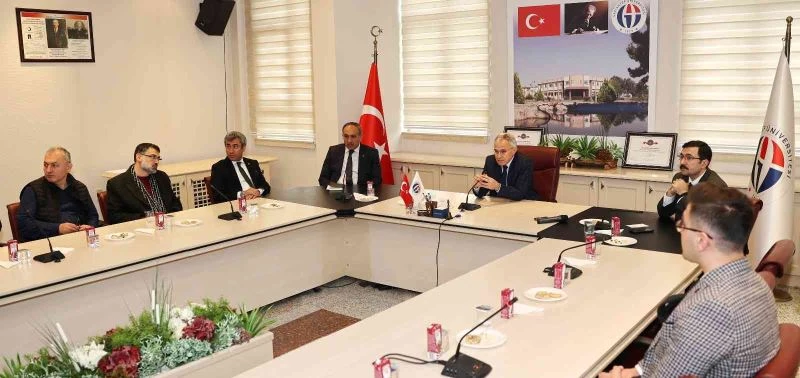 GAÜN Rektörü Prof. Dr. Özaydın şehit yakınları ve gazilerle buluştu
