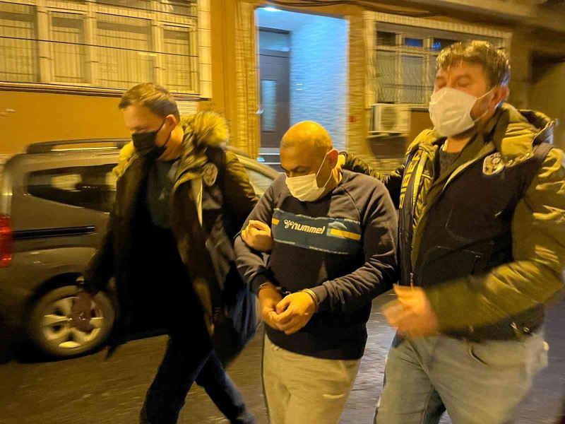 İstanbul’da 9 milyon liralık vurgun yapan çeteye şafak operasyonu
