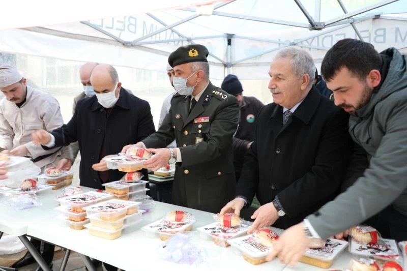 İlkadım’dan 5 bin kişiye Çanakkale menüsü
