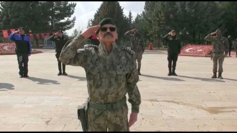 Emniyet Müdüründen 18 Mart’a özel şiir
