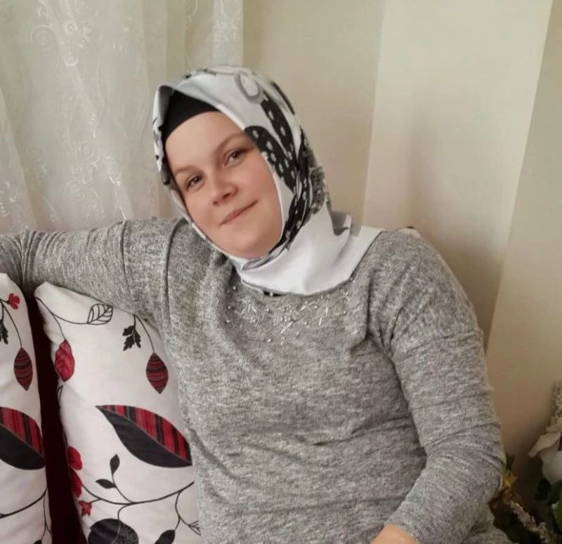 Balkondan düşerek hayatını kaybeden genç kadının eşi adli kontrol şartıyla serbest bırakıldı
