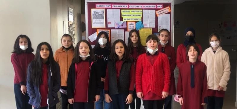 Çanakkale Şehitleri’ne İngilizce mektup yazıp seslendirdiler
