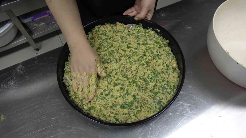 Pasta denilince karadenizde hamsikoli akla geliyor