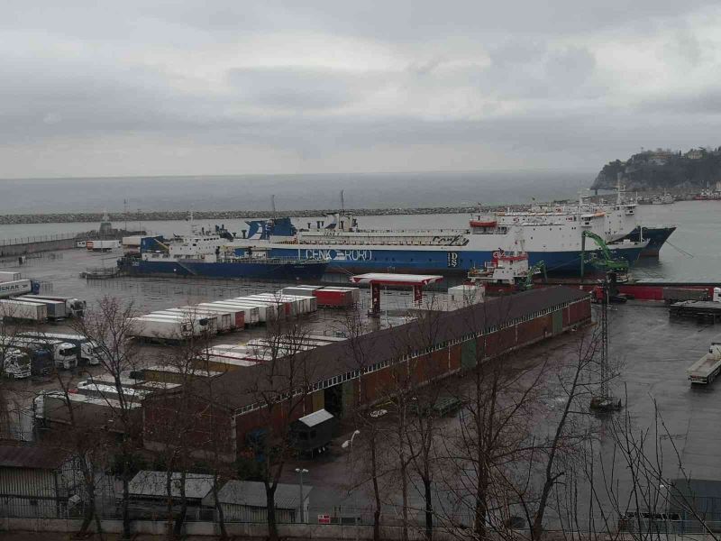 Ukrayna limanlarına giremeyen Ro-Ro gemileri Zonguldak limanına geri döndü
