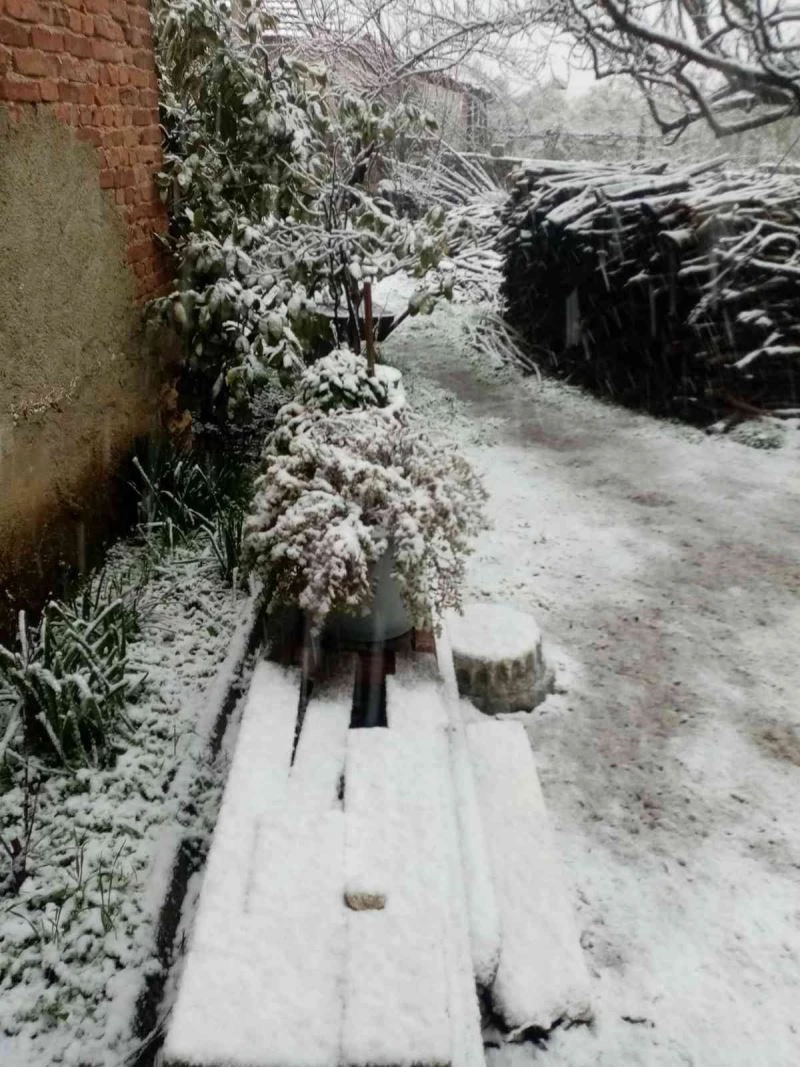 Kar yağışı Yatağan’ın yüksek kesimlerini beyaza bürüdü
