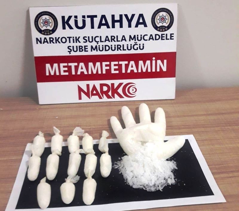 Kütahya’da çantasında uyuşturucu bulunan yolcu tutuklandı
