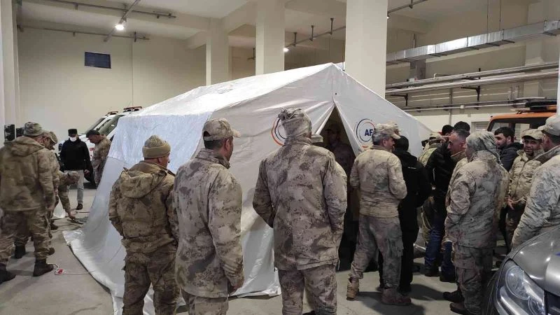 Bingöl AFAD, koruculara çadır kurma eğitimi veriyor
