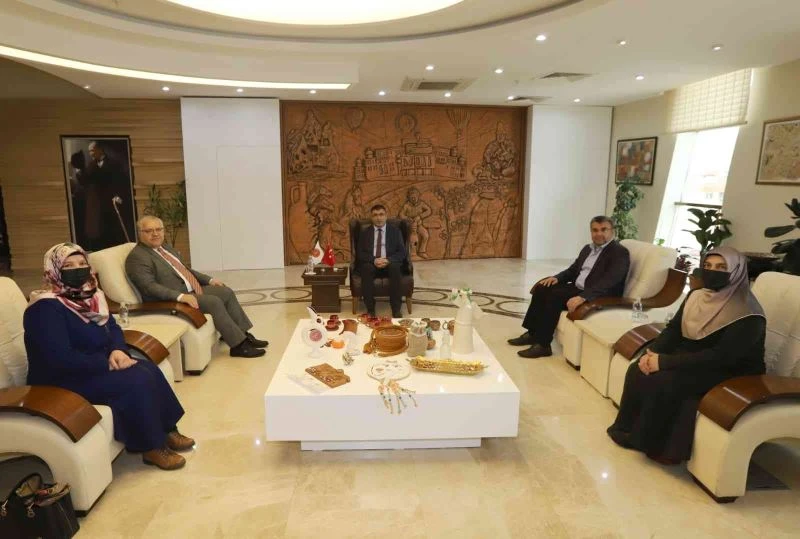 Alemdar İmam Hatipliler Derneği’nden Rektör Aktekin’e Ziyaret
