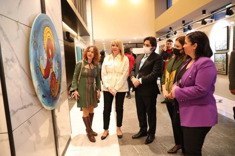 Karma sergide  52’si Denizlili 133 kıymetli eser ilk defa görücüye çıktı
