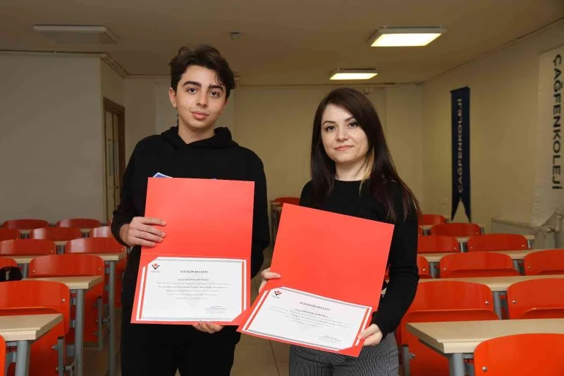 Eskişehirli öğrenciden ‘Kendi enerjisini üreten elektrikli sandalye’ projesi
