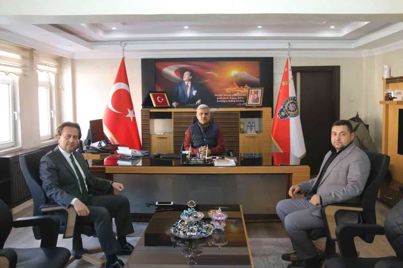 Ağrı Emniyet Müdürü Özen’den Bölek’e teşekkür plaketi
