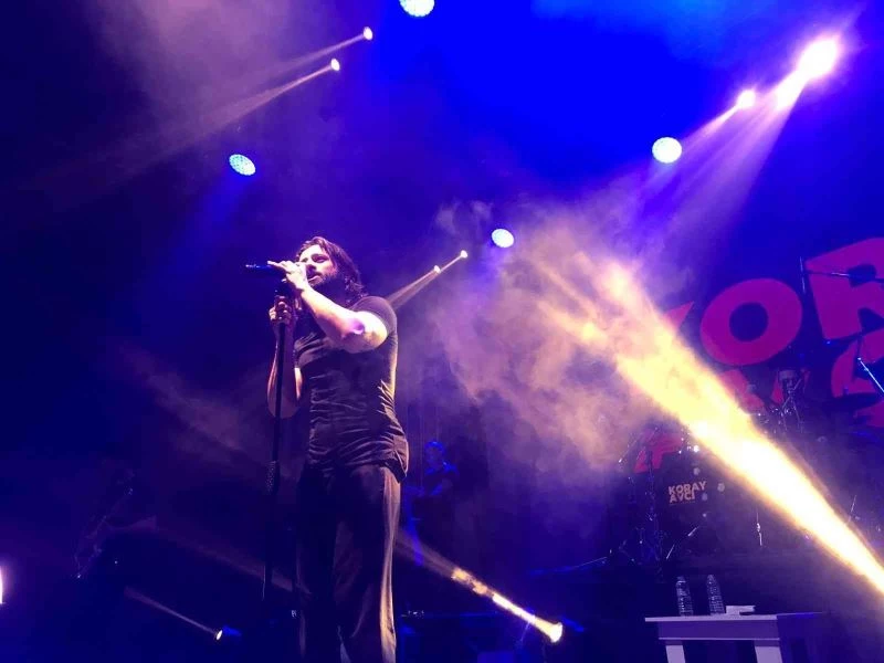 Iğdırlılar Koray Avcı konseri ile coştu
