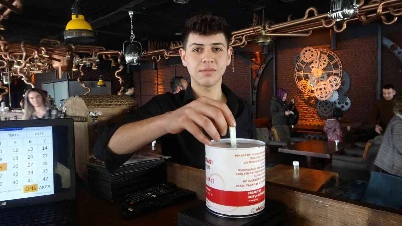 Kafe çalışanlarından örnek hareket: topladıkları bahşişler SMA hastası Ebru