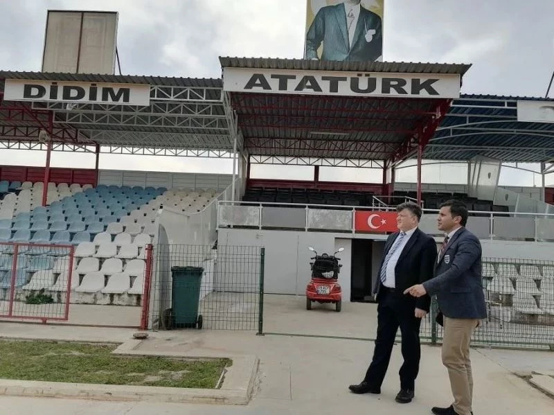Gençlik ve Spor İl Müdürü Fillikçioğlu Didim’deki çalışmaları yerinde inceledi
