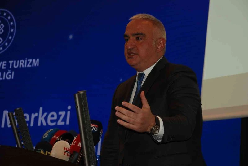 Bakan Ersoy’dan kapsamlı Çeşme Projesi toplantısı
