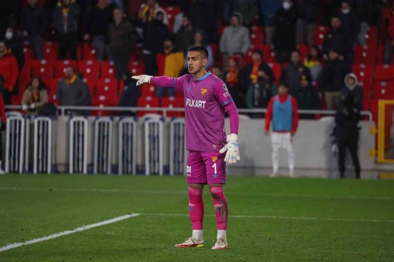 İrfan Can Eğribayat: 