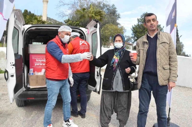 Büyükşehir Belediyesinden Eshab-ı Kehf’de kaynar ikramı
