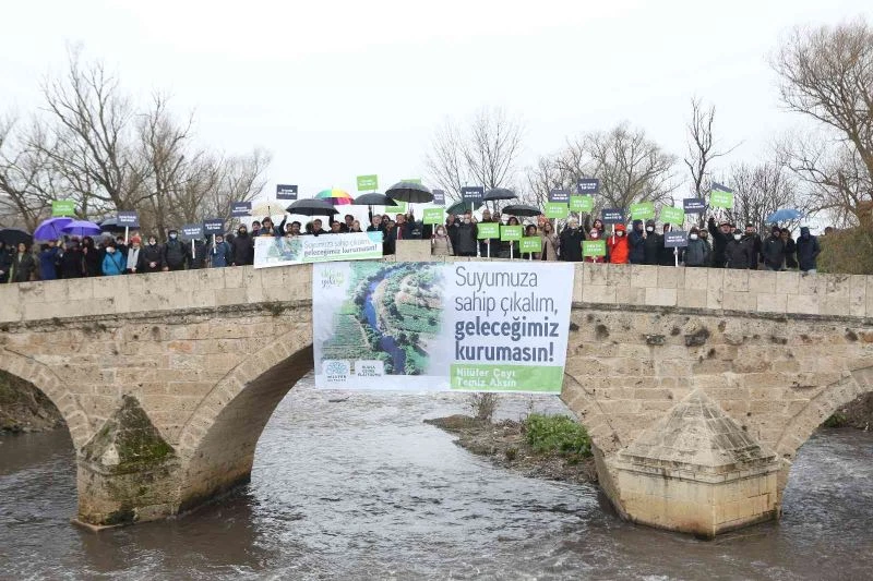 Dünya Su Günü’nde, kirletilen Nilüfer Çayı’na dikkat çektiler
