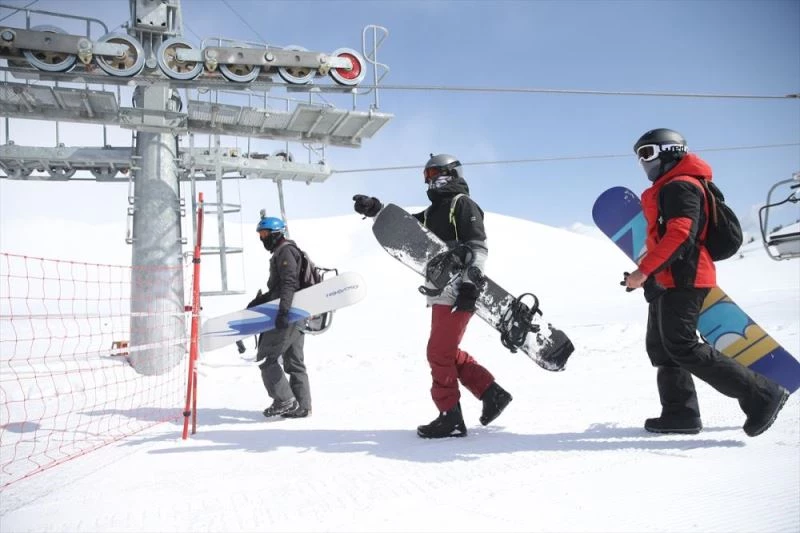 Yedikuyular Kayak Merkezi, 2,5 ayda 300 bin ziyaretçi ağırladı