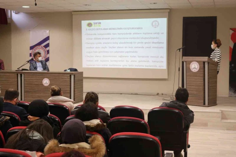 ZBEÜ Çaycuma kampüsünde sıfır atık bilgilendirme toplantısı yapıldı
