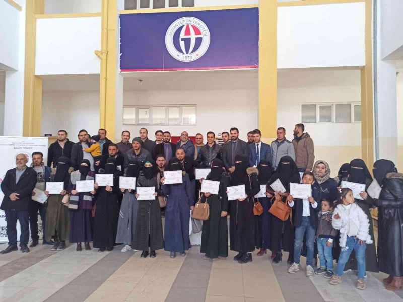 El Bab İktisadi ve İdari Bilimler Fakültesinde sertifika töreni

