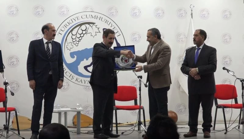 Erciş’te aşıklar buluşması
