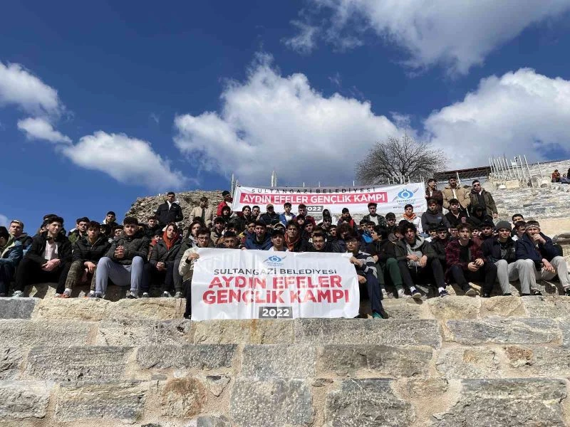 Sultangazili Gençler Aydın-Efeler Kampı’nda doyasıya eğlendi
